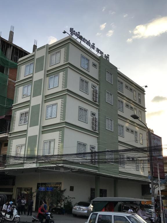 Ny Ka Smy Hotel Phnom Penh Exterior foto